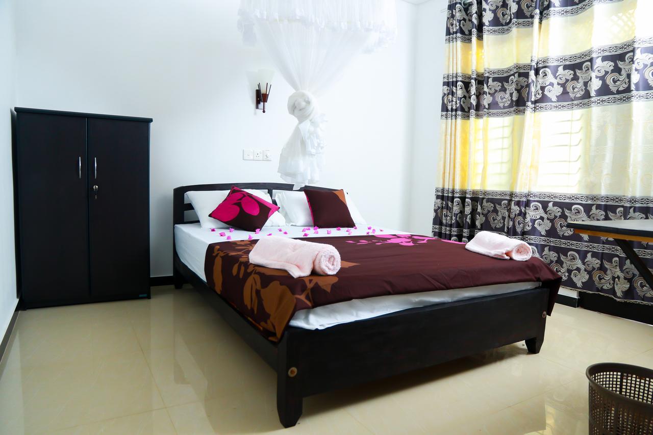 Anila Beach Inn Tangalle Luaran gambar